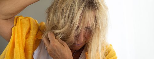 Gubitak kose tokom menopauze: šta savjetuju stručnjaci